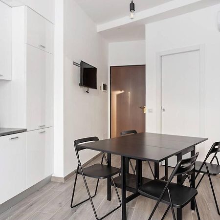 Appartamento Modern&new flat in Duomo area Milano Esterno foto