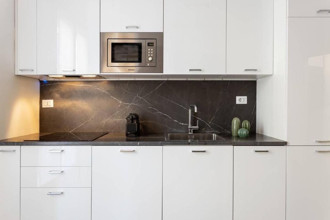 Appartamento Modern&new flat in Duomo area Milano Esterno foto