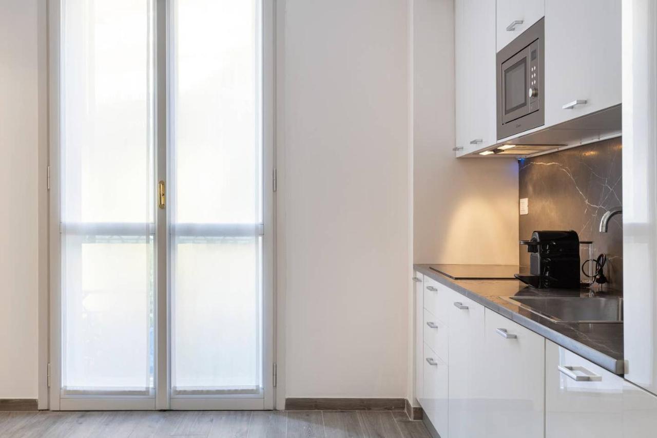 Appartamento Modern&new flat in Duomo area Milano Esterno foto